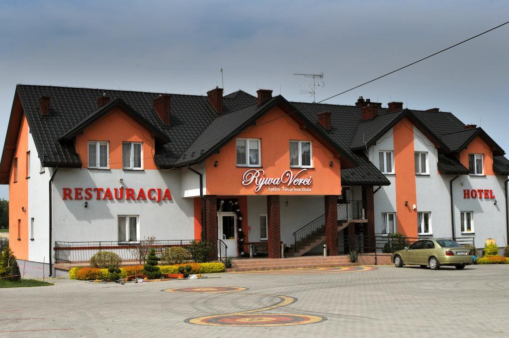 Hotel Restauracja Lorenzo Stopnica Exterior photo